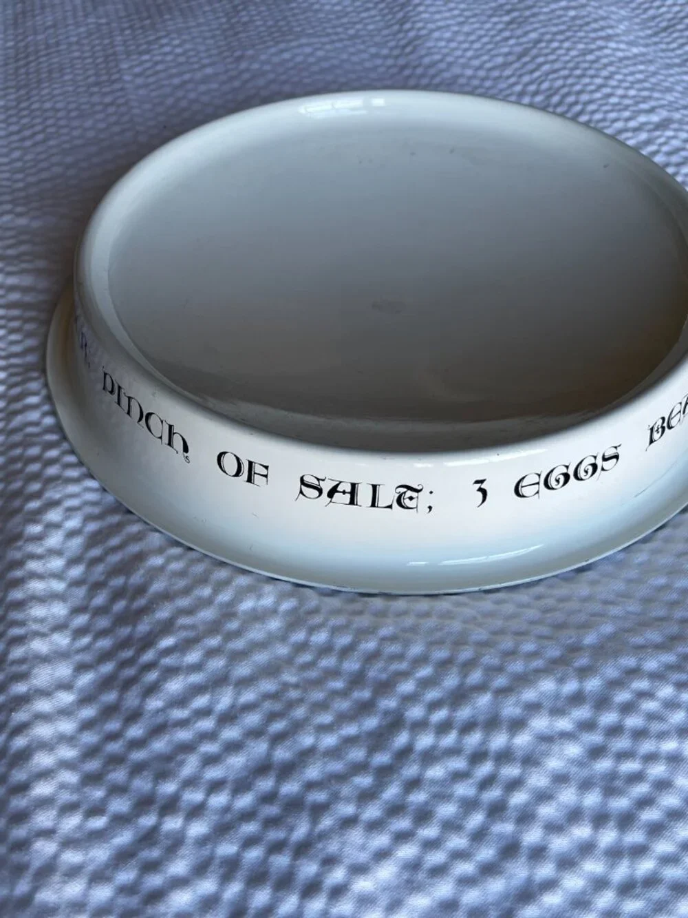 Farmhouse Folk Art White Enamel Aluminum Crepe Pan Bowl
